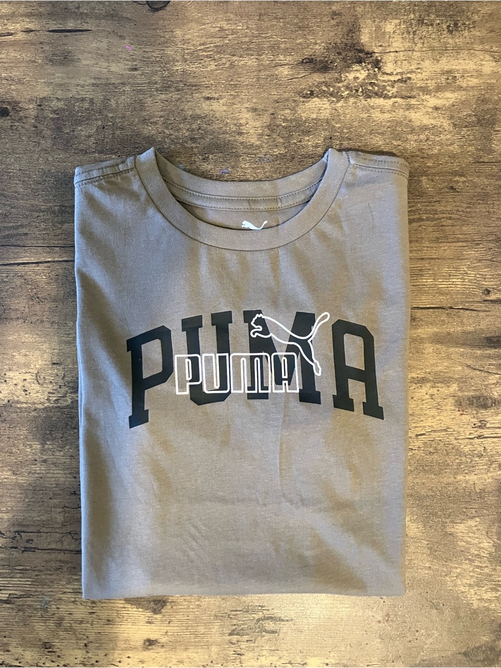 Women’s puma graphics T-shirt